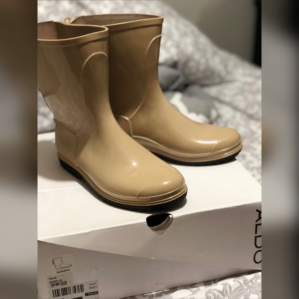 Rain boots